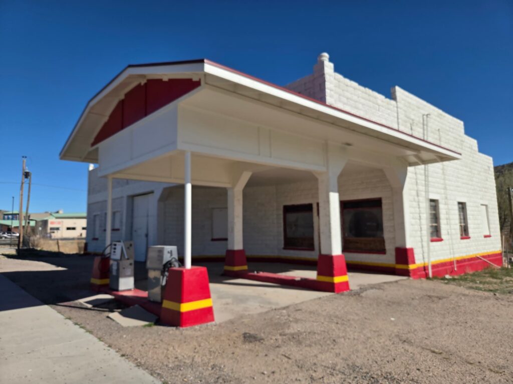 Peach Springs Gas station